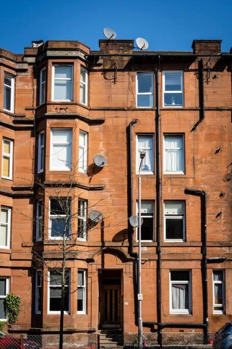 Charming 1-Bed Southside Flat In Great Location Appartement Glasgow Buitenkant foto
