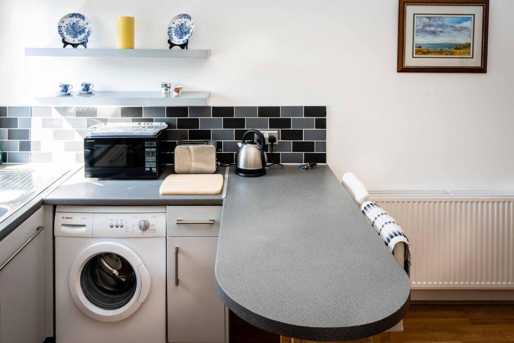 Charming 1-Bed Southside Flat In Great Location Appartement Glasgow Buitenkant foto
